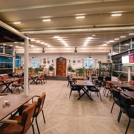 Olimpic Отель Тирана